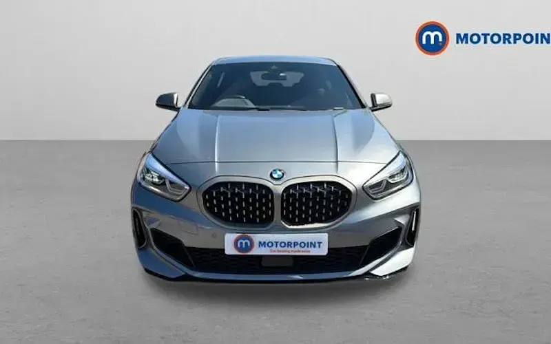 Usado BMW M135 306 CV (225 kW) 2023 Gris Utilitario