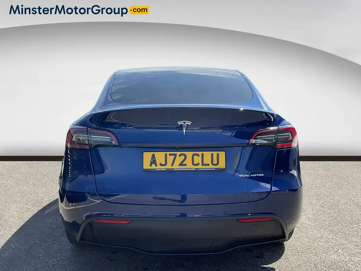 Used Tesla Model Y Long Range AWD 378 kW (514 HP) 2022 Blue SUV