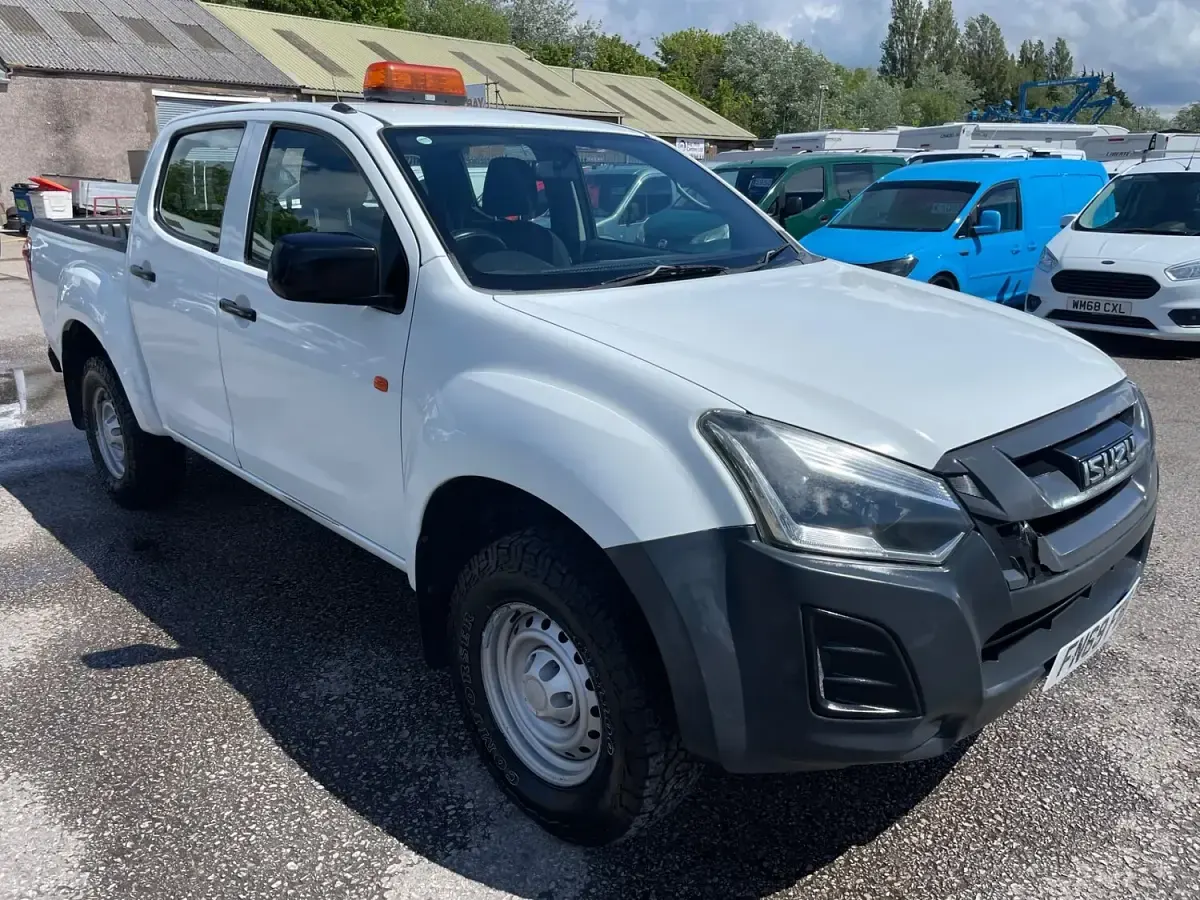 Used Isuzu D-Max 164 HP (120 kW) 2019 White Pickup