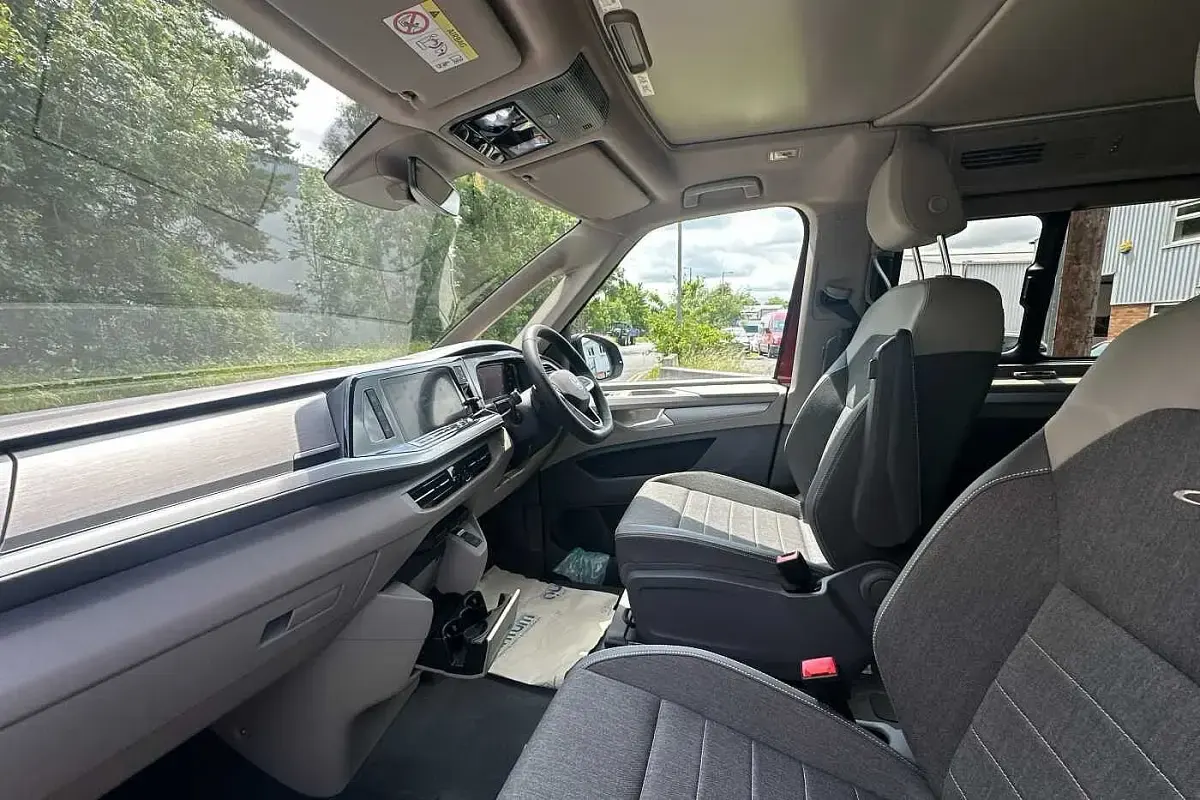 Used VW California California 150 HP (110 kW) 2025 Deep black Van
