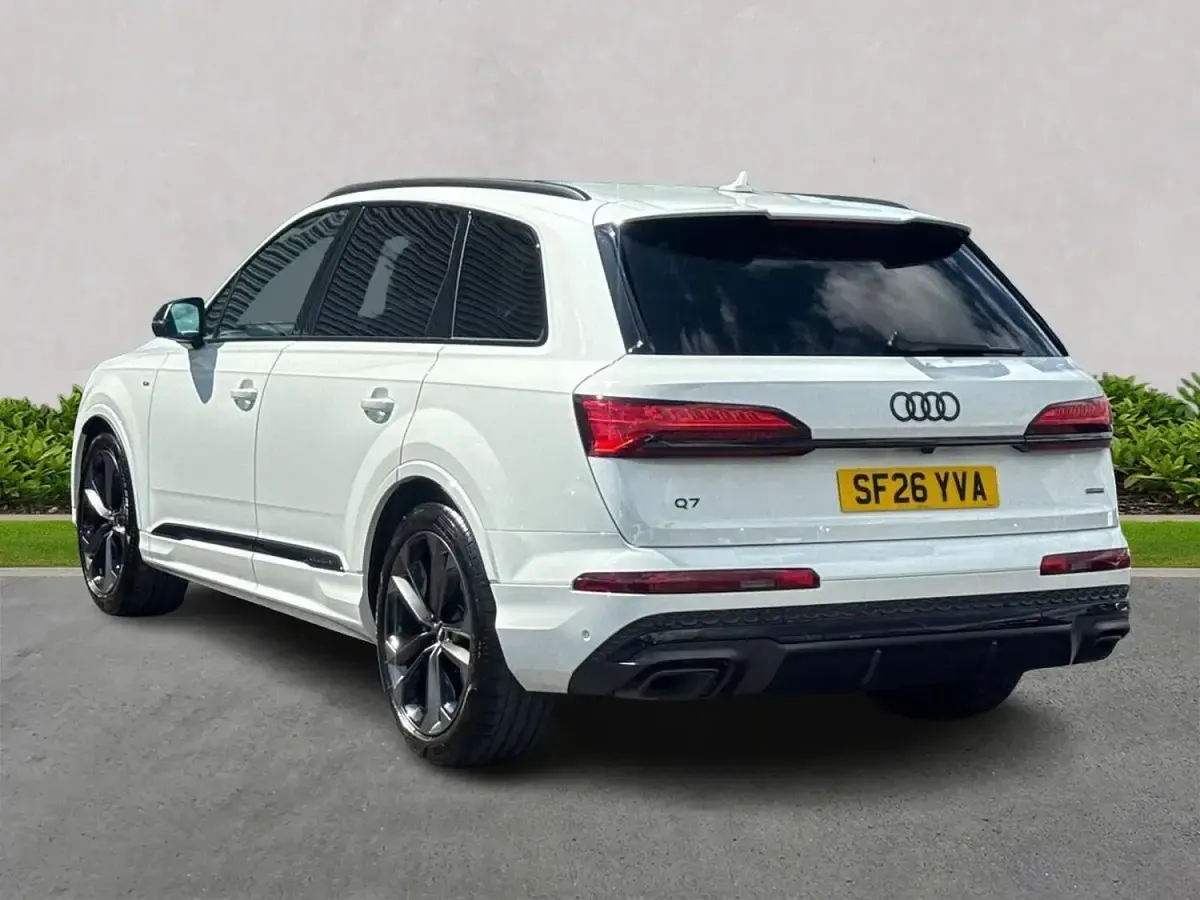 Begagnad Audi Q7 Black Edition 2026 Vit SUV