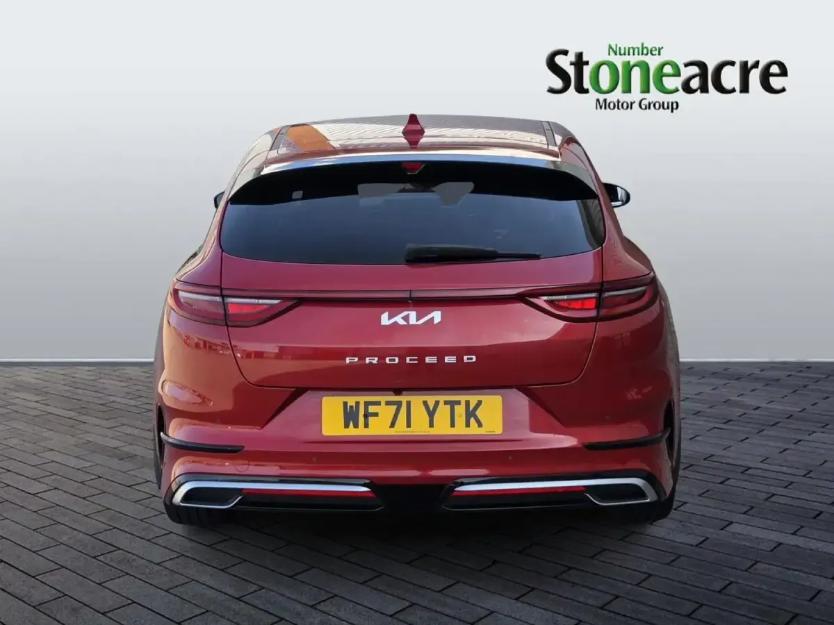 Begagnad Kia ProCeed GT-Line 158 HK (116 kW) 2021 Röd Kombi