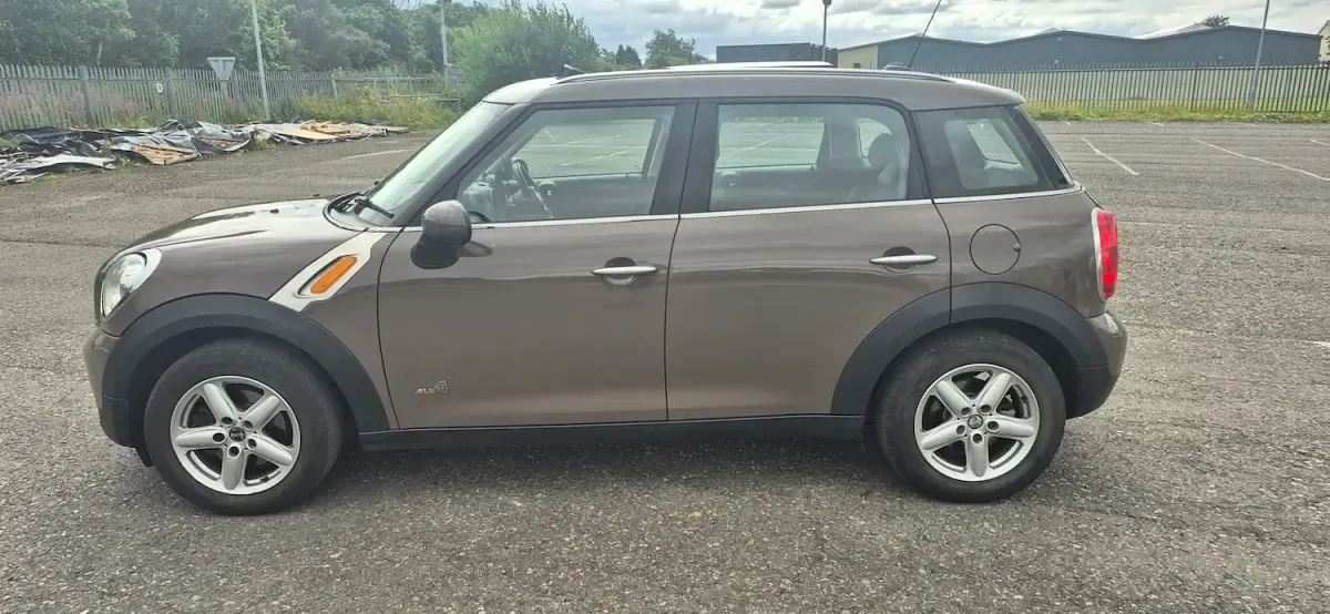 Used Mini Cooper D 2011 Brown Hatchback