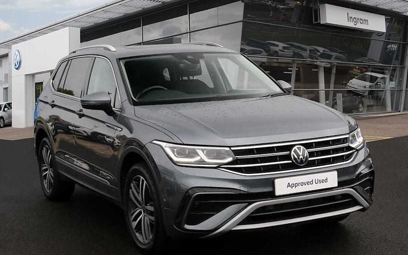 Used 2024 VW Tiguan Allspace R-line SUV | £29,950 (Fair price) - Image 1/4