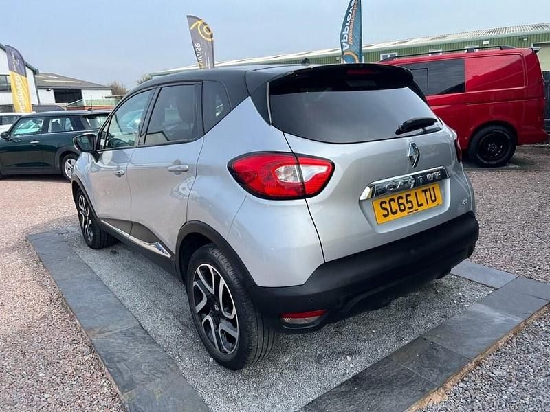 Used Renault Captur Dynamique 90 HP (66 kW) 2015 Silver/black SUV