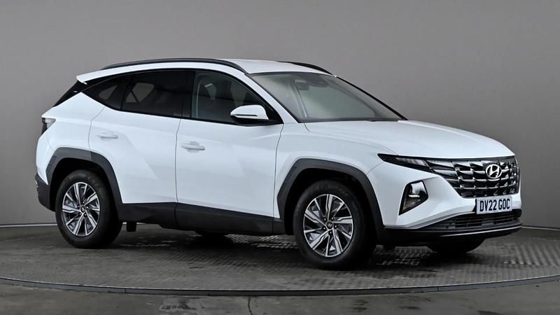 White Used 2022 Hyundai Tucson SE SUV | £15,898 (Fair price) - Image 1/4