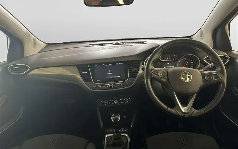 Begagnad Vauxhall Crossland Ultimate 110 HK (80 kW) 2024 SUV