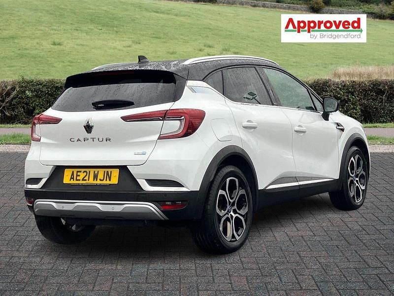 Used Renault Captur 2021 White/black SUV
