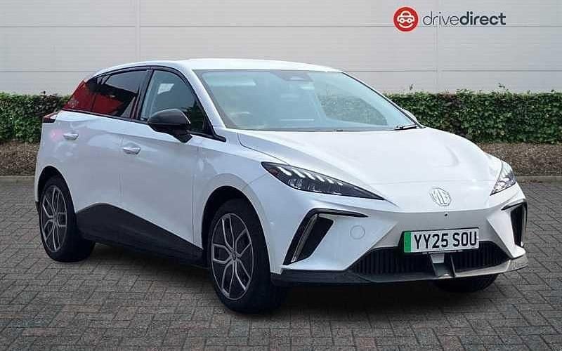 Used MG MG4 EV Trophy 150 kW (204 HP) 2024 Solid  arctic white Hatchback