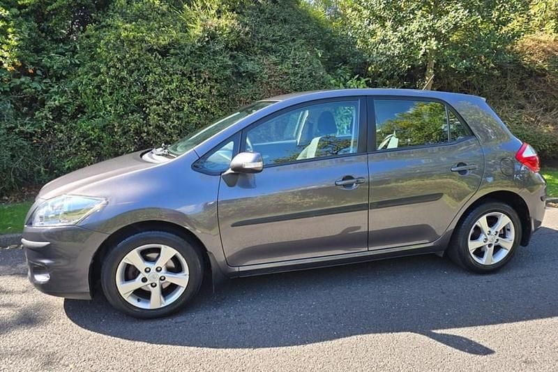 Used 2010 Toyota Auris | £4,794 (Fair price) - Image 1/1
