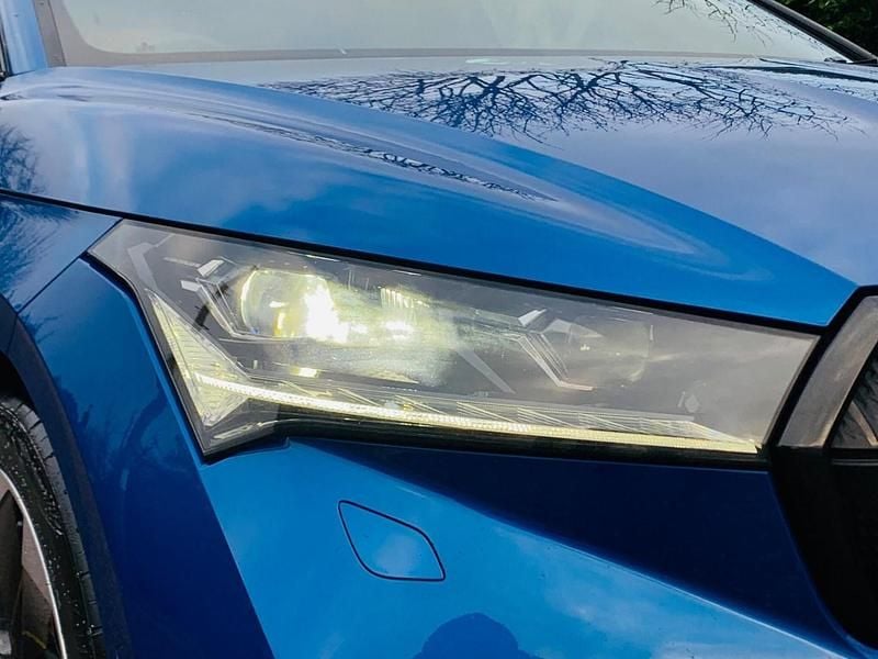 Used Skoda Enyaq iV SportLine 150 kW (204 HP) 2022 Blue SUV