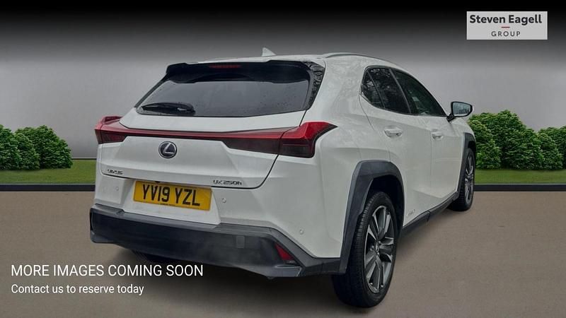 Used Lexus UX 250h 2019 White SUV