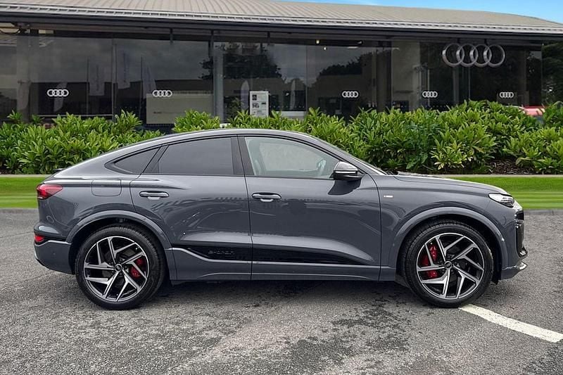 New Audi Q6 Sportback e-tron Premium 284 kW (387 HP) 2025 Grey SUV