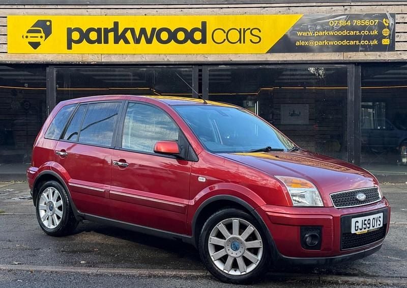 Used Ford Fusion Titanium 99 HP (72 kW) 2009 Red Hatchback