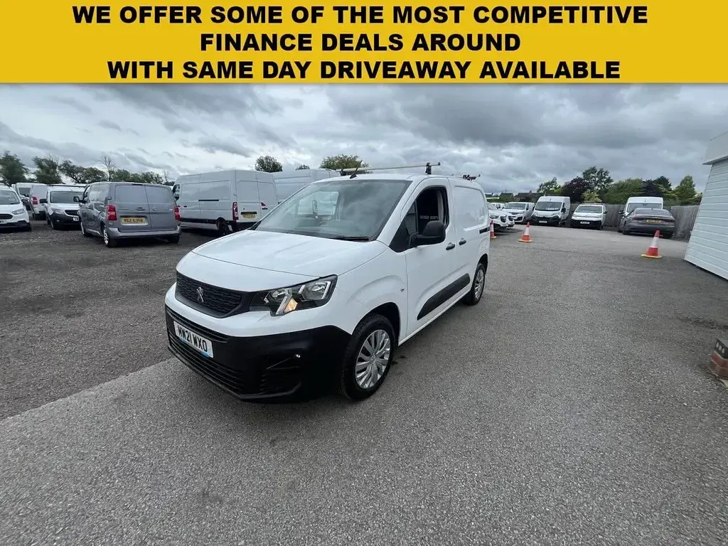 Used Peugeot Partner 2021 White MPV