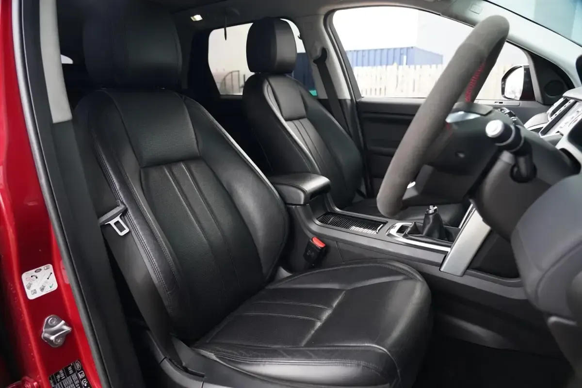 Used Land Rover Discovery Sport HSE 180 HP (132 kW) 2016 Red SUV