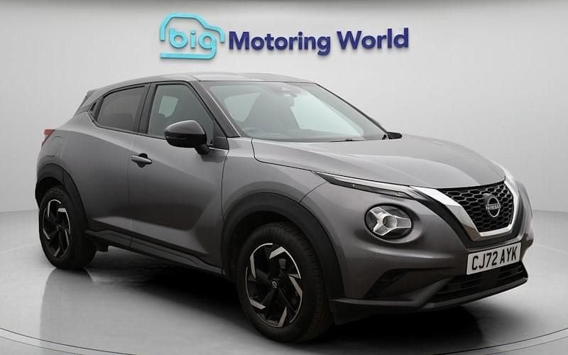 Used Nissan Juke N-Connecta 114 HP (83 kW) 2023 Grey SUV