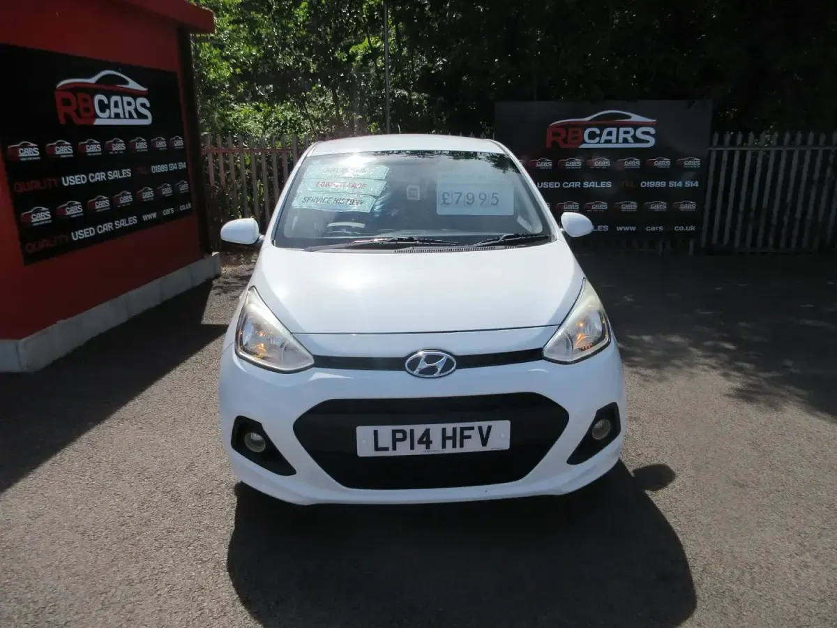 Używany Hyundai i10 SE 87 KM (63 kW) 2014 Biały Hatchback