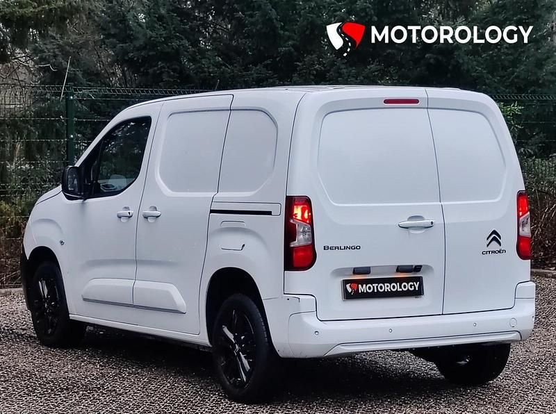 Used Citroën Berlingo 100 HP (73 kW) 2023 White MPV