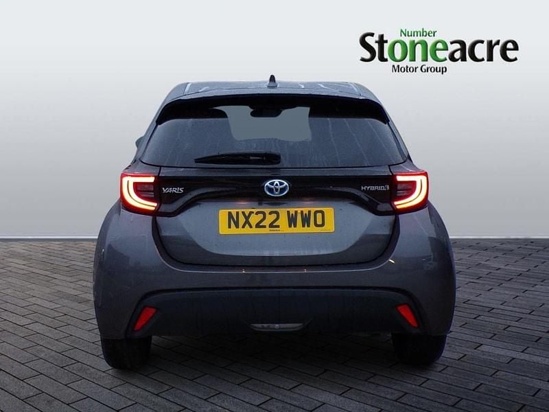 Used Toyota Yaris Hybrid Design 116 HP (85 kW) 2022 Grey Hatchback