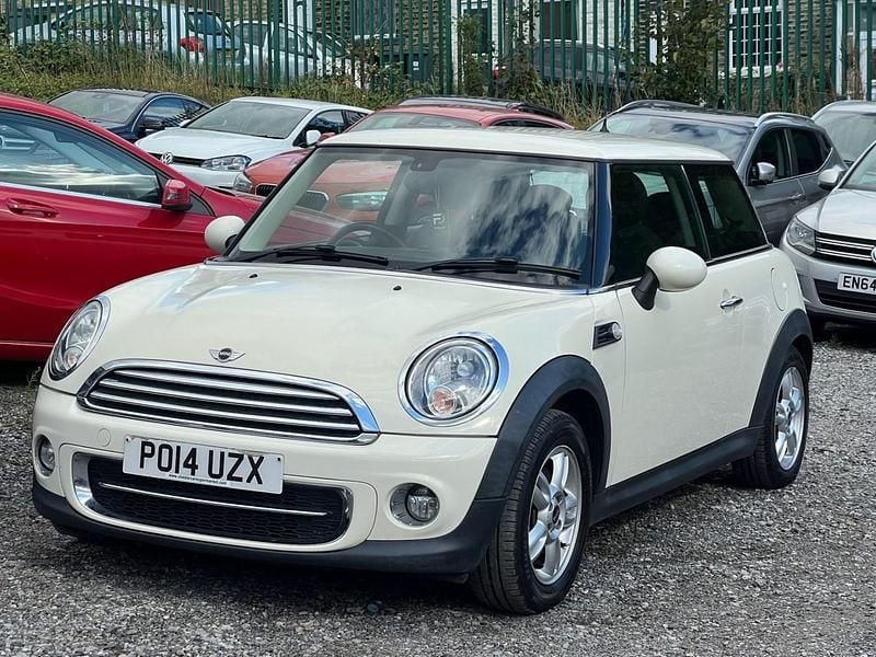 Used Mini Cooper D Hatch 112 HP (82 kW) 2014 White Hatchback