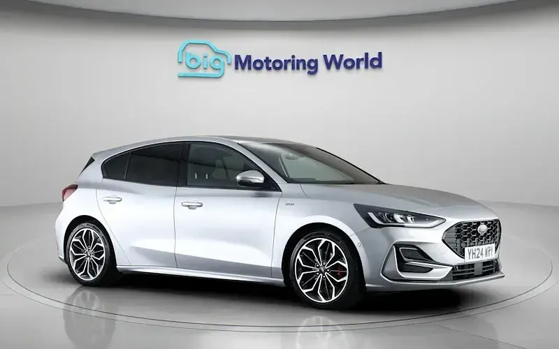 Used Ford Focus ST-Line X 125 HP (91 kW) 2024 Silver Hatchback