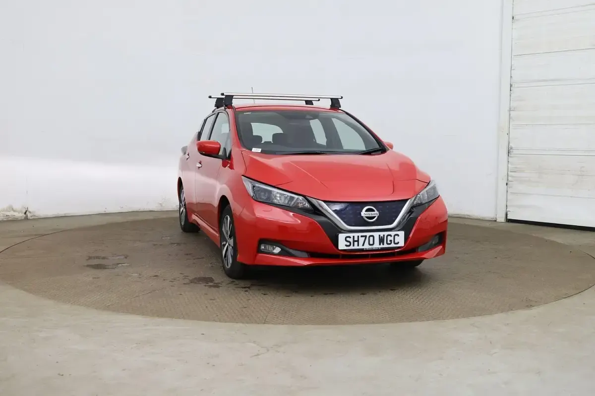 Used Nissan Leaf Acenta 110 kW (150 HP) 2020 Red Hatchback