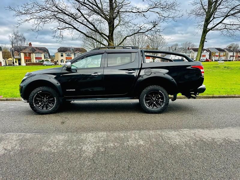 Used Mitsubishi L200 Warrior 178 HP (130 kW) 2019 Black Pickup