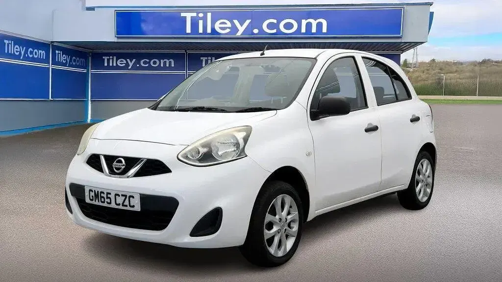 Used Nissan Micra 78 HP (57 kW) 2015 White Hatchback