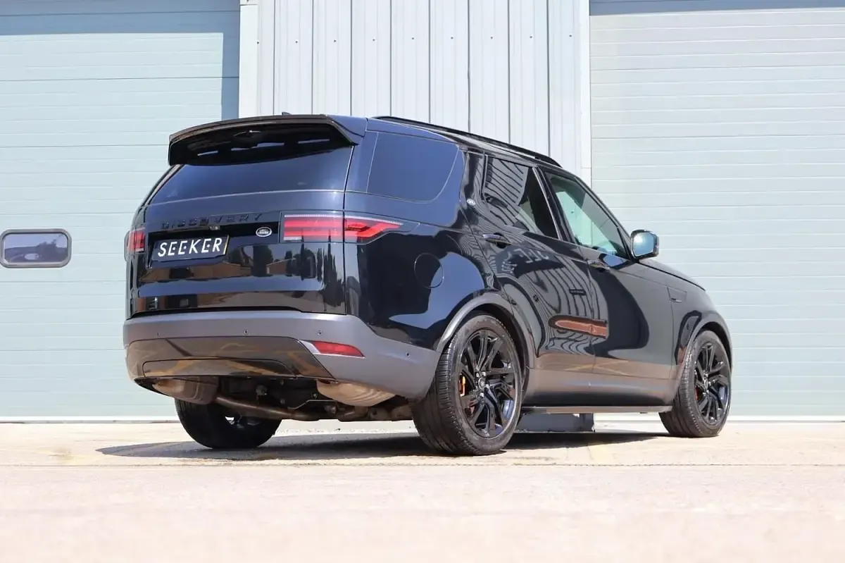 Used Land Rover Discovery SE 2023 Black SUV