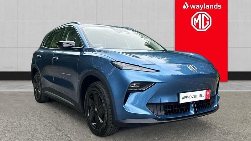 New 2025 MG MG5 EV SE Estate | £19,841 - Image 1/4