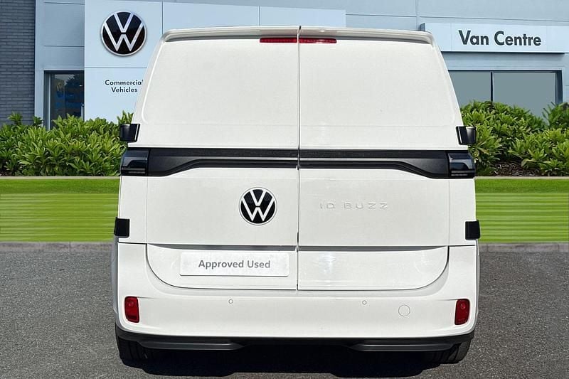 New VW ID. Buzz 250 kW (340 HP) 2025 White MPV