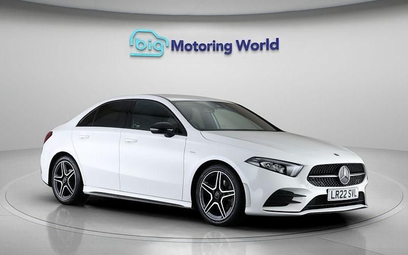 Used Mercedes A180 Executive 136 HP (100 kW) 2022 White Sedan