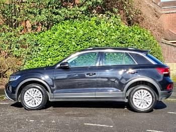 Used VW T-Roc Life 150 HP (110 kW) 2022 Black SUV