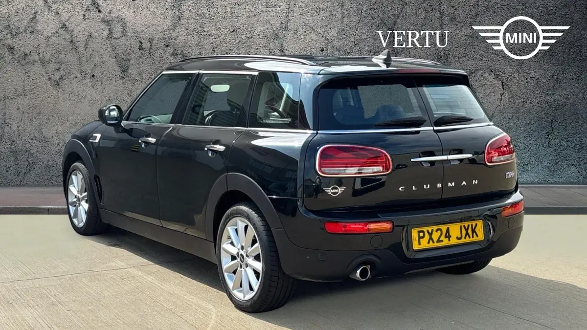 Used Mini Clubman Classic 136 HP (100 kW) 2024 Midnight black ii Estate