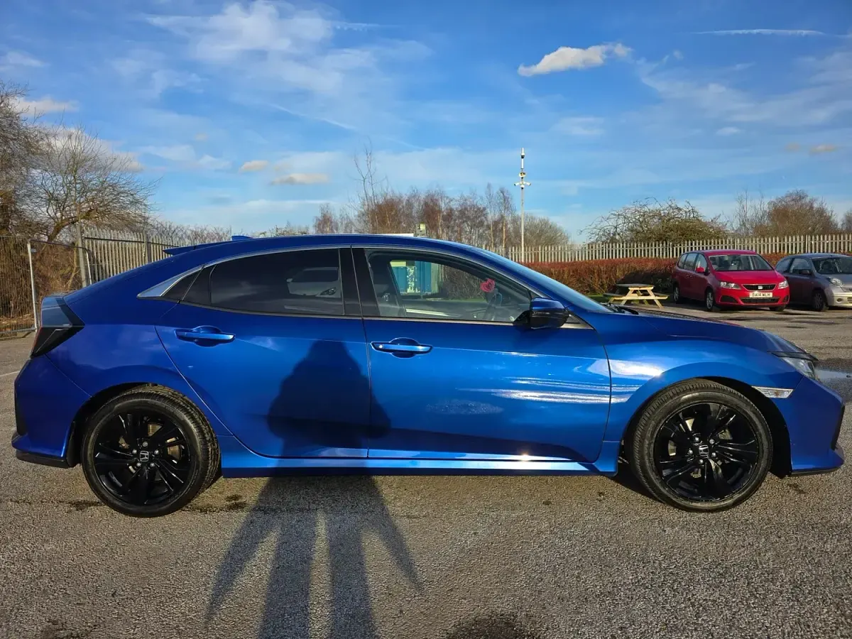 Used Honda Civic SR 126 HP (92 kW) 2018 Blue Hatchback