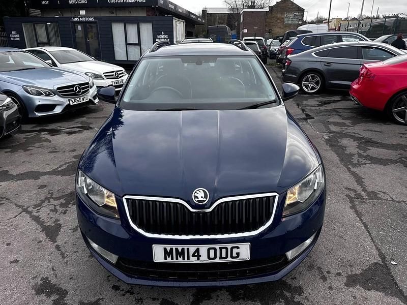 Used Skoda Octavia Elegance 2014 Blue Hatchback