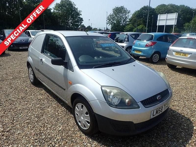 Silver Used 2008 Ford Fiesta Hatchback | £1,495 (Good price) - Image 1/4