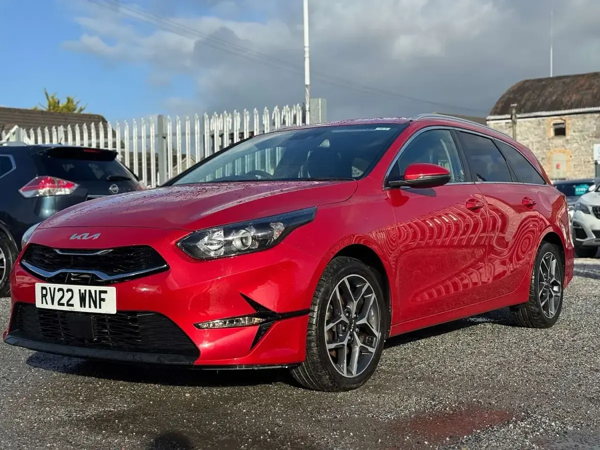 Used Kia Ceed 2022 Red Hatchback