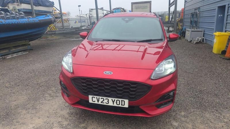 Used Ford Kuga ST-Line 225 HP (165 kW) 2023 Red SUV