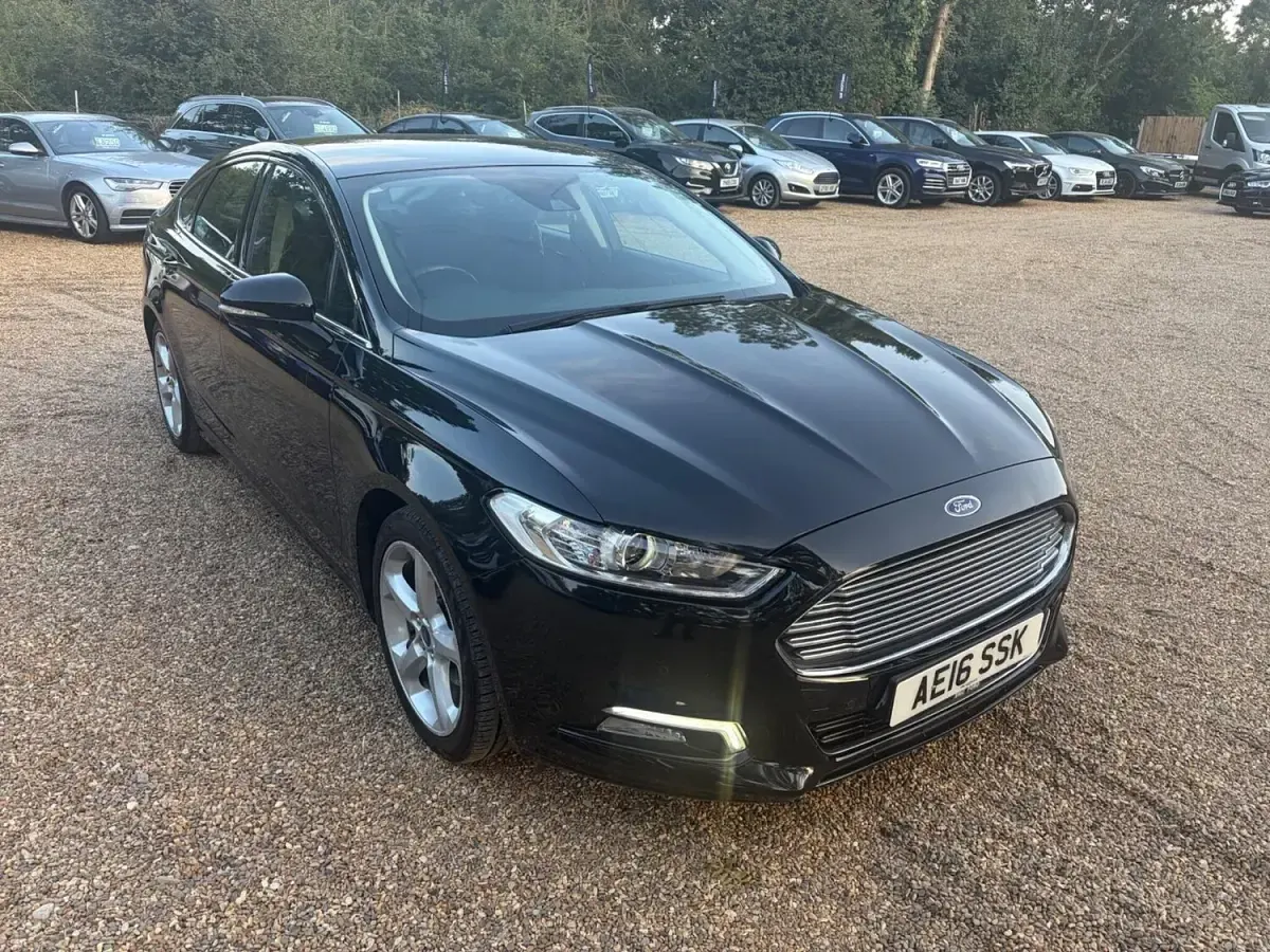 Used Ford Mondeo Titanium 150 HP (110 kW) 2016 Black Hatchback
