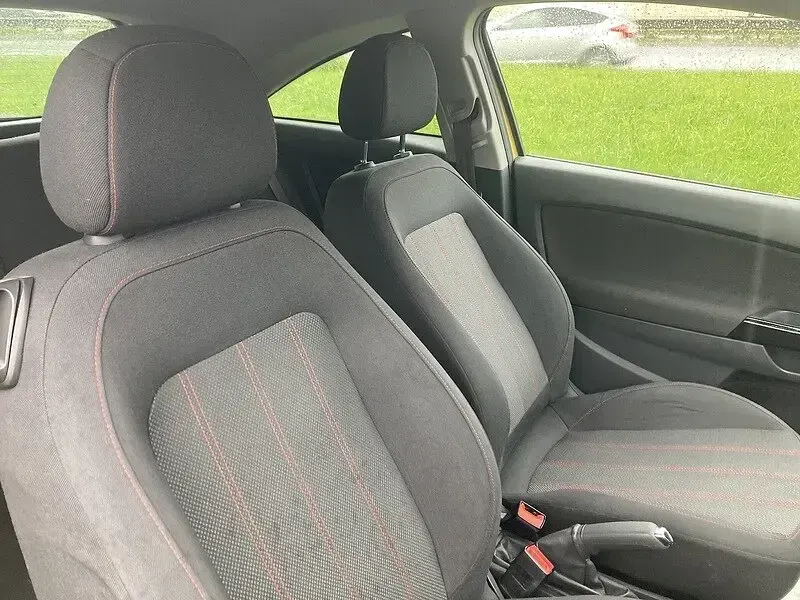 Used Vauxhall Corsa 100 HP (73 kW) 2014 Yellow Hatchback