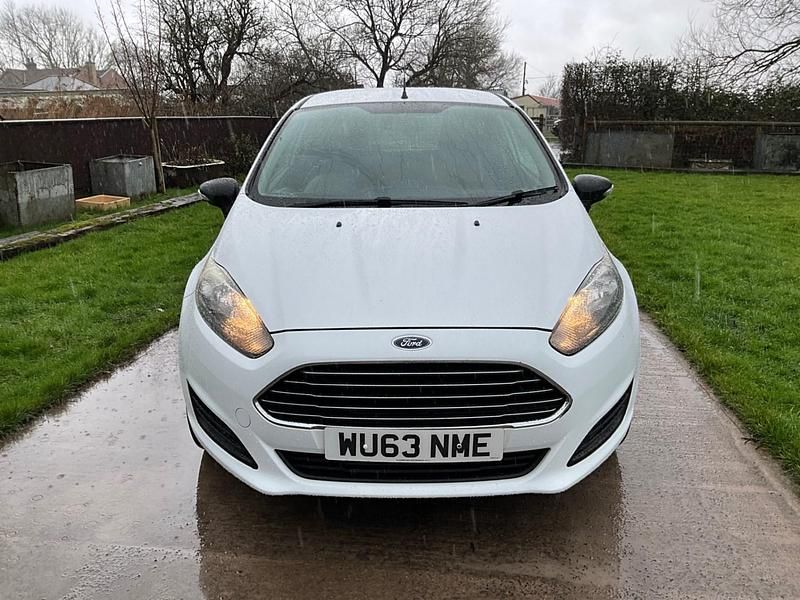 Used Ford Fiesta 2013 White Hatchback