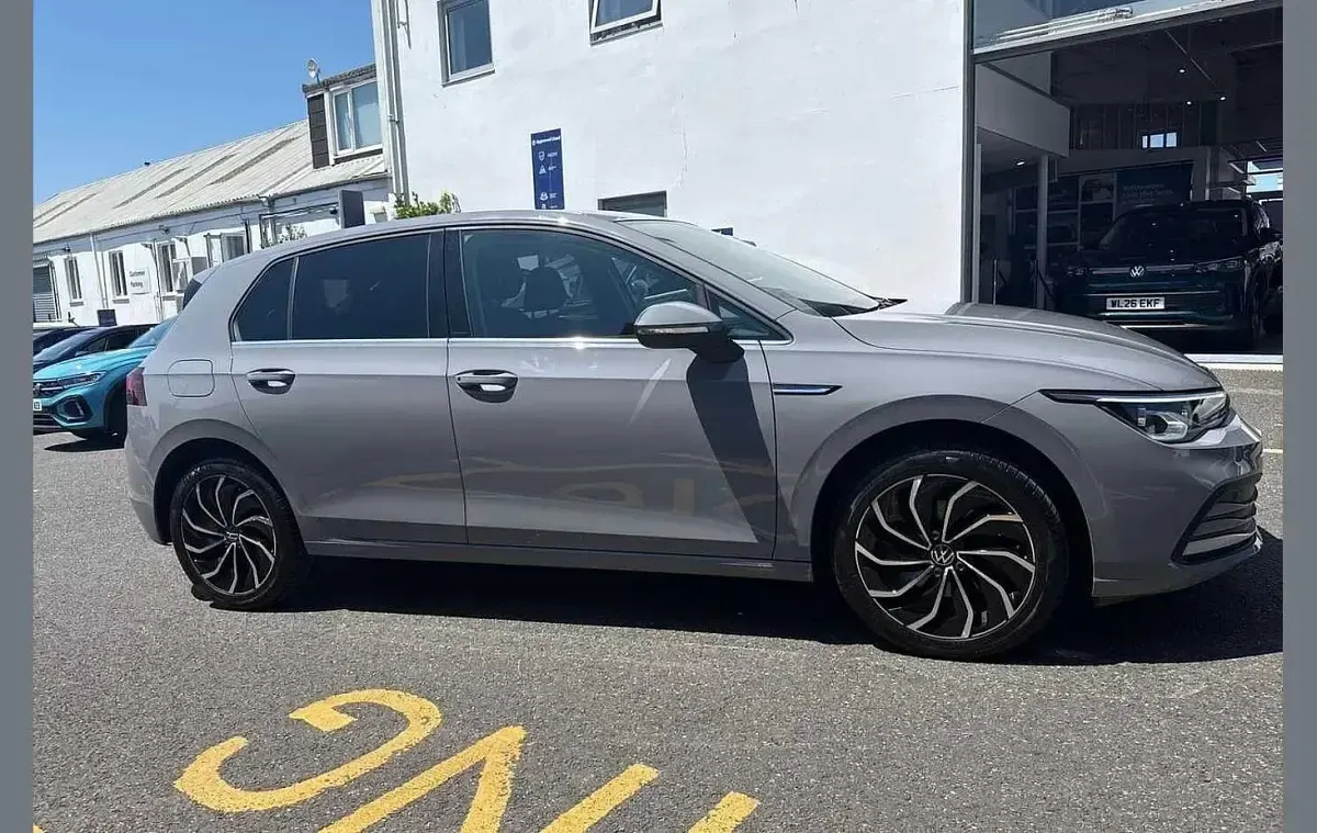 Used VW Golf VIII Edition 150 HP (110 kW) 2023 Grey Hatchback