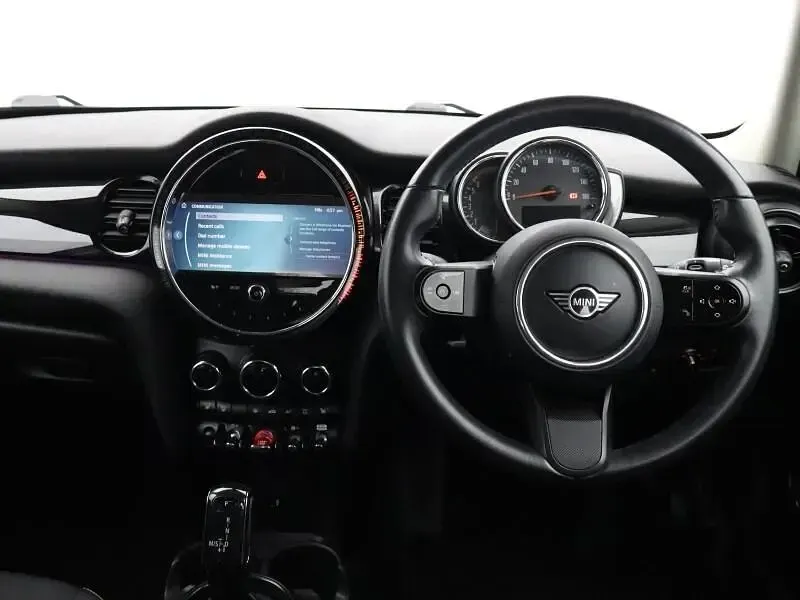 Used Mini Cooper Classic 134 HP (98 kW) 2022 Black Hatchback