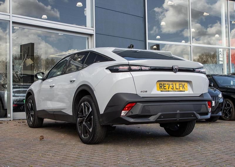 Used Peugeot 408 Allure Premium 129 HP (94 kW) 2023 White SUV