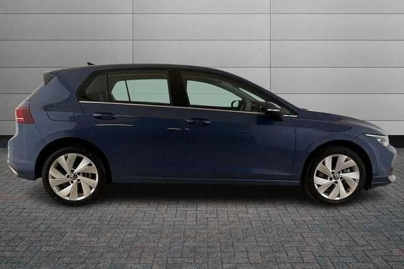 New VW Golf VIII 204 HP (150 kW) 2025