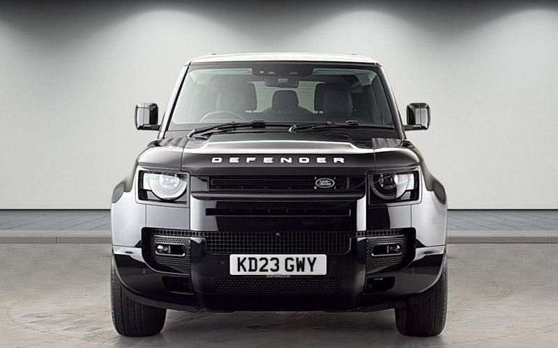 Used Land Rover Defender S 400 HP (294 kW) 2023 Santorini black SUV