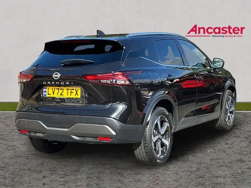 Used Nissan Qashqai N-Connecta 158 HP (116 kW) 2022 Black SUV