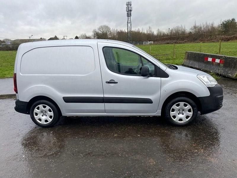 Used Peugeot Partner 97 HP (71 kW) 2017 Silver MPV